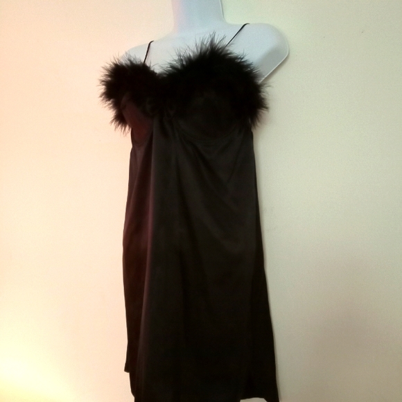 NWT🎁FREE GIFT INCLUDED 🎁 Feathers w/Buttons Sexy Satin Lingerie w/ Bra - Picture 5 of 15